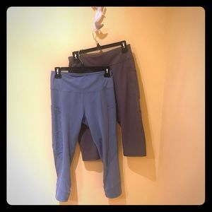 Capri leggings x 2